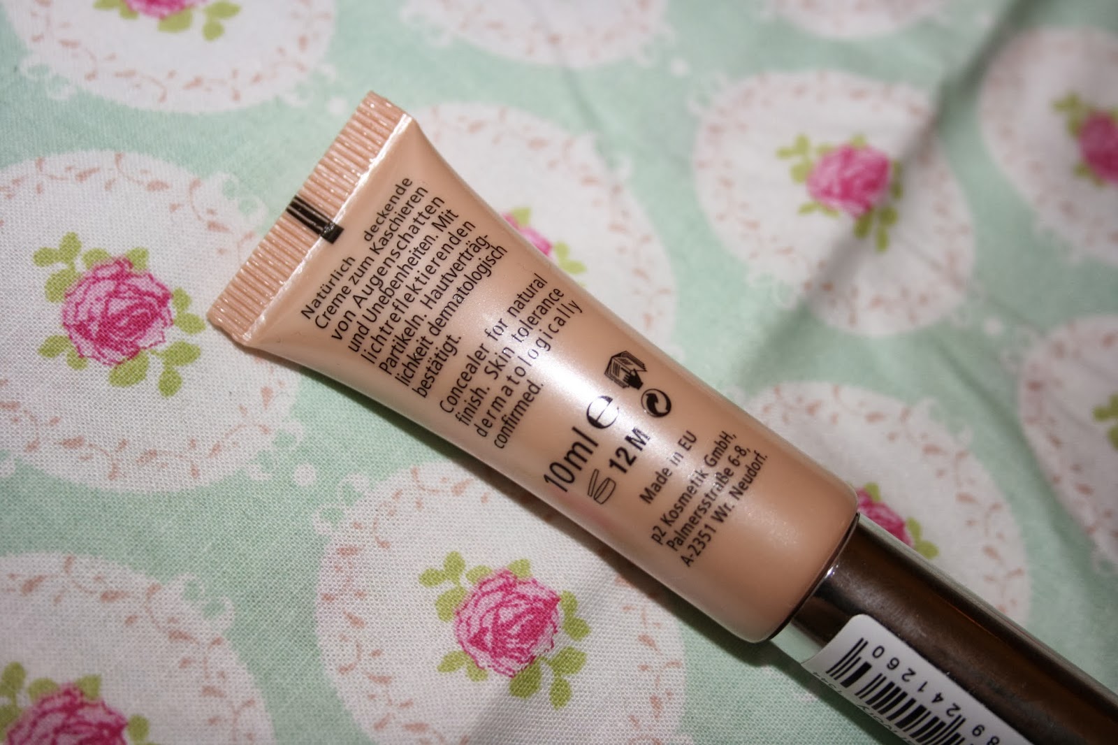 Two creative minds Kora Review Concealer& Eyeliner