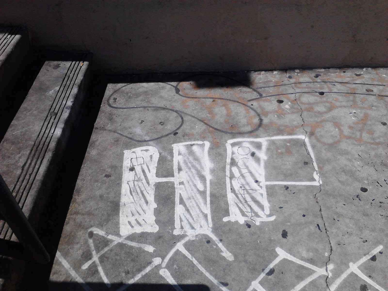 sureno 13 gangs graffiti Varrio Huntington park locos