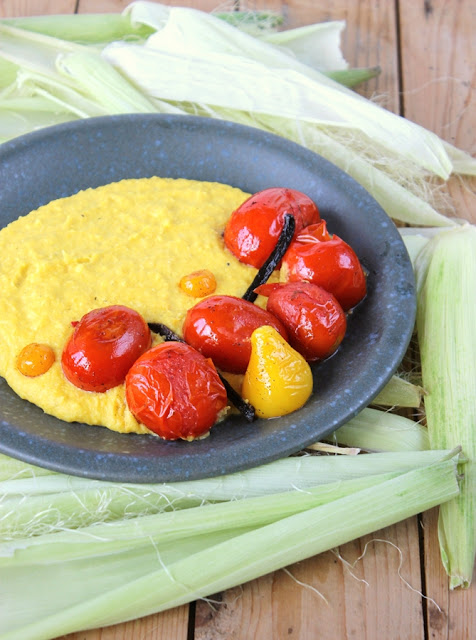 Frische Polenta mit gebratenen Vanille-Tomaten