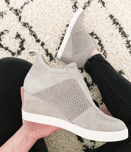 3 Ways to Style Grey Wedge Sneakers