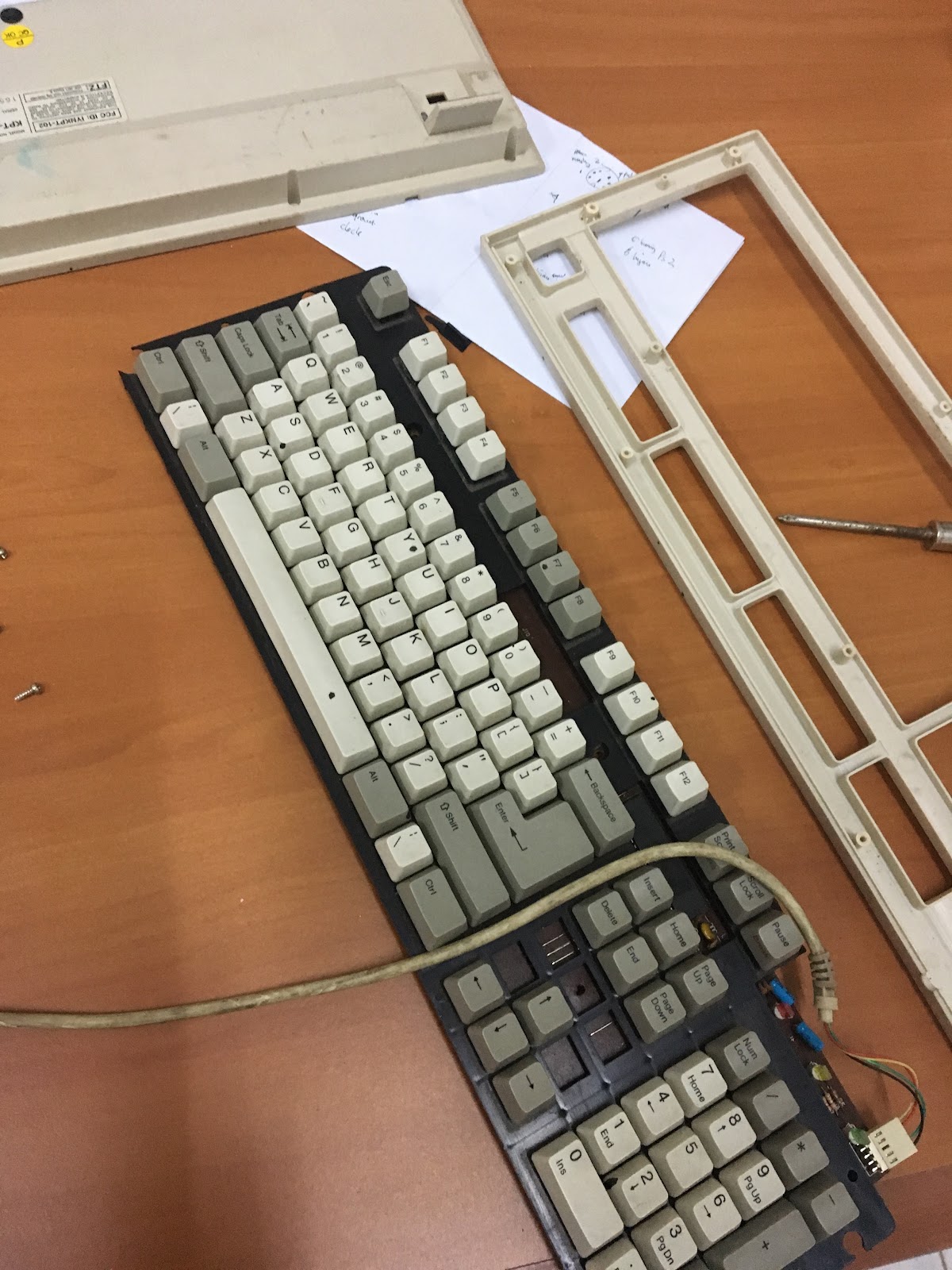 Nugroho's blog. Old Mechanical Keyboard KPT102 on iPad