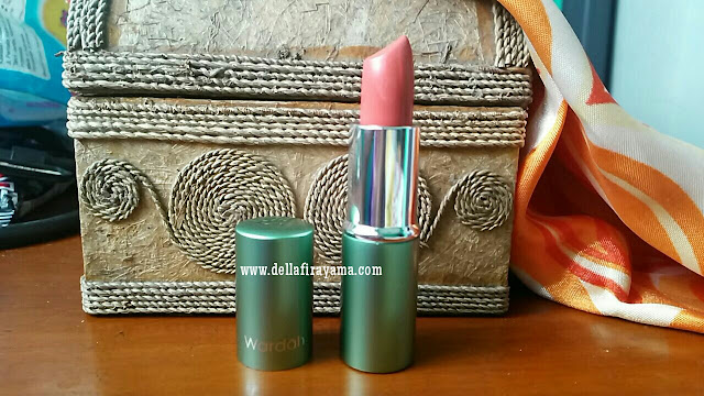 Wardah Exclusive Lipstick No. 41 (Charming Red) 