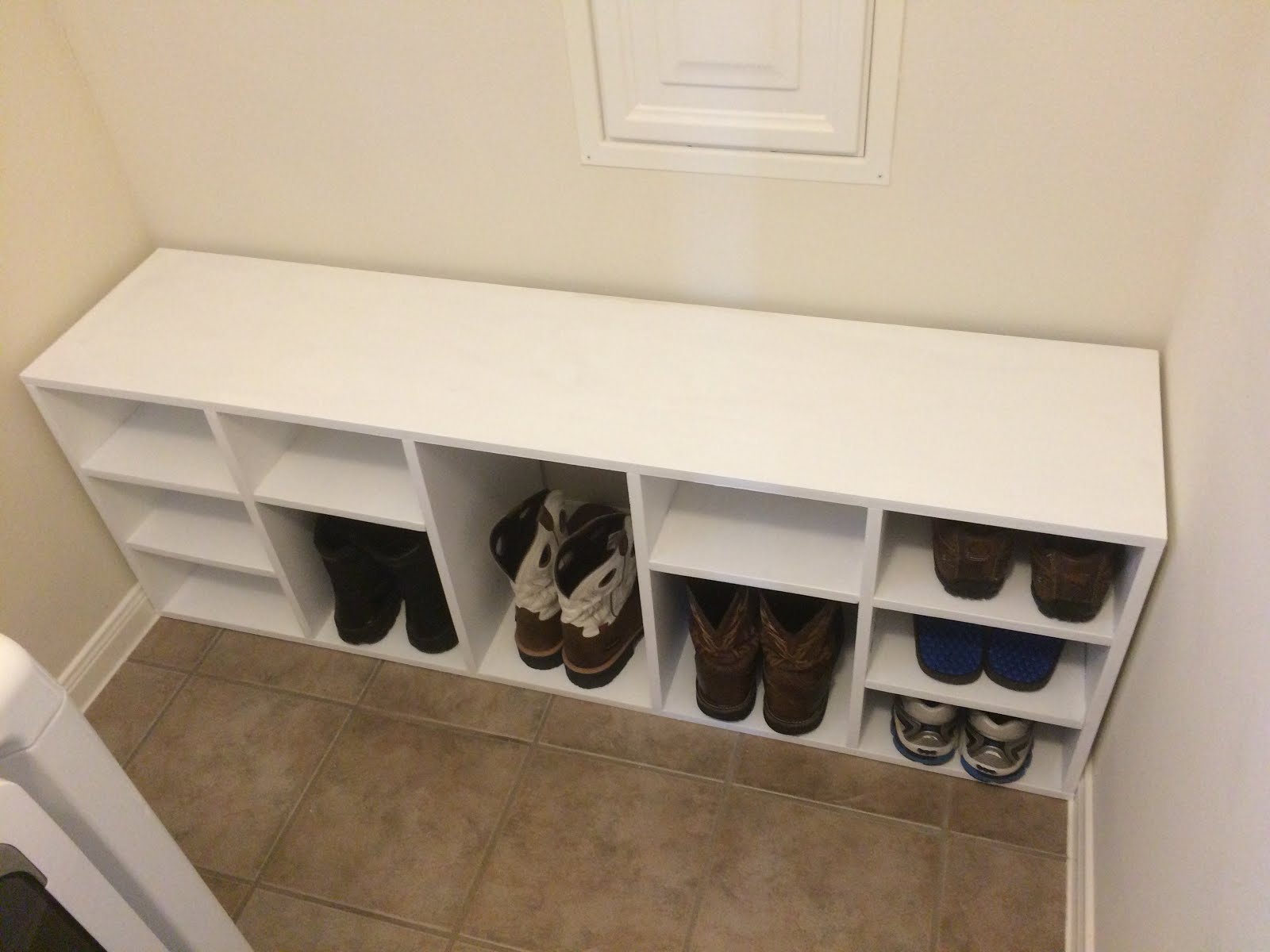 Southern Gentleman's DIY Laundry Room Shoe Rack / Bench