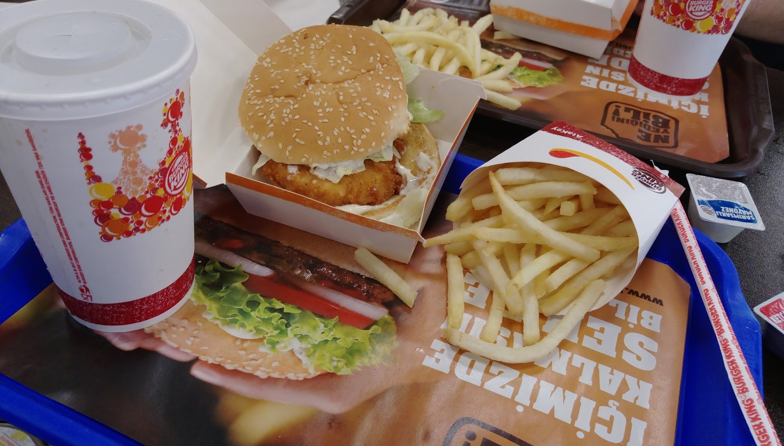 King Fillet Chicken Ve Burger King Tropikal Aromali Dondurma