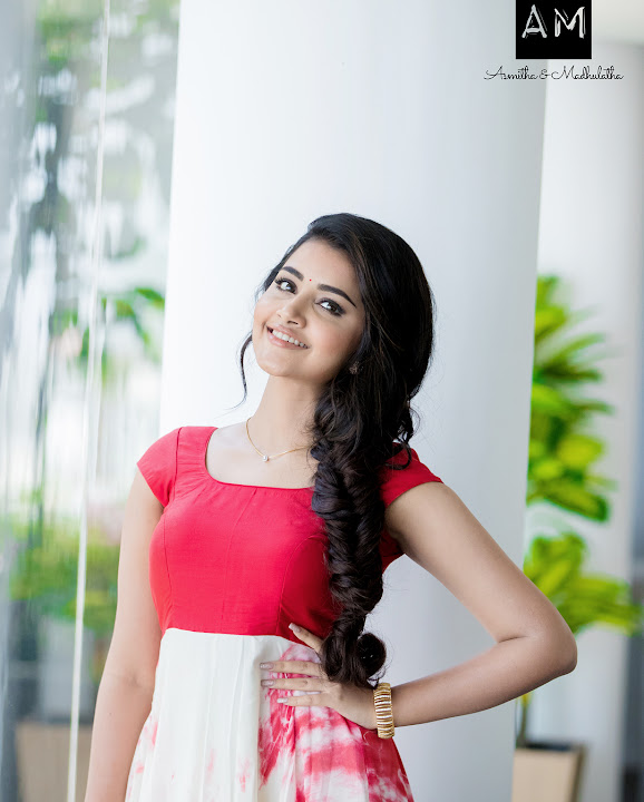 Anupama Parameswaran in Asmitha and Madhulatha design