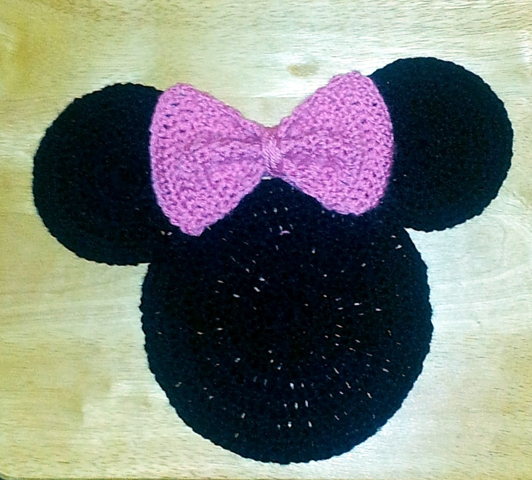 Holy Stitch Crochet: Minnie Mouse