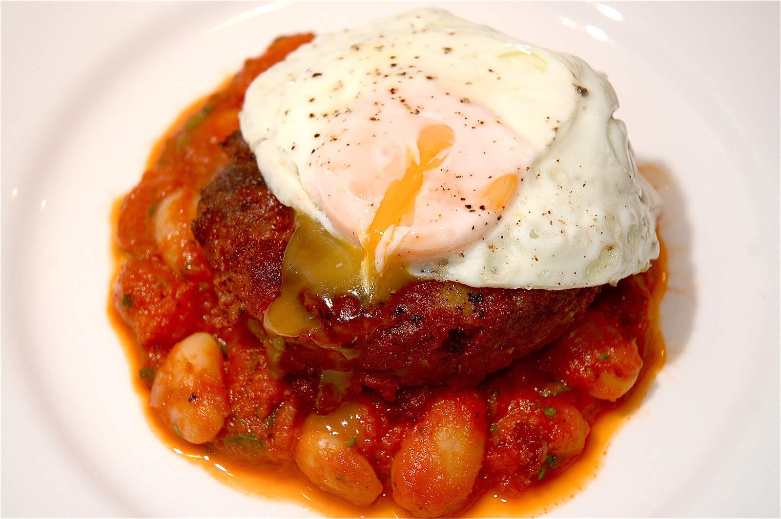 nueva cocina Corned Beef Hash, Spicy Butter Beans
