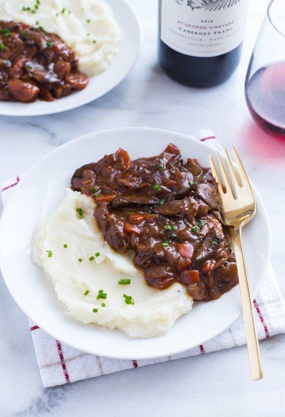 Vegan Mushroom Bourguignon - vegan recipe box