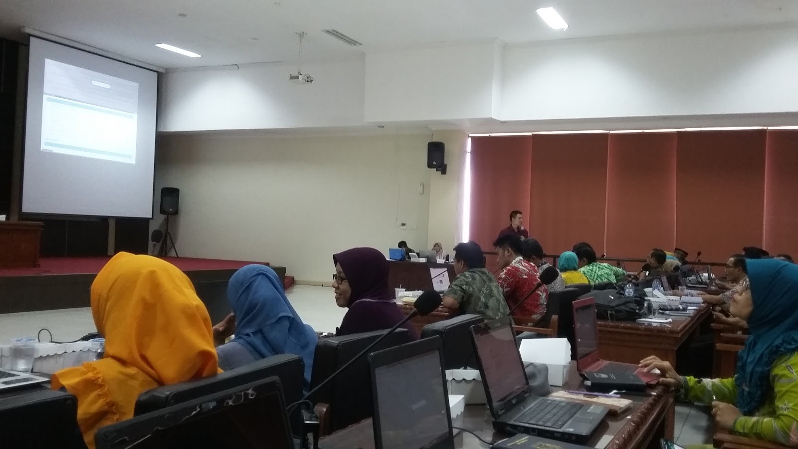 SOSIALISASI APLIKASI SKP DAN eKINERJA PNS DI LINGKUNGAN