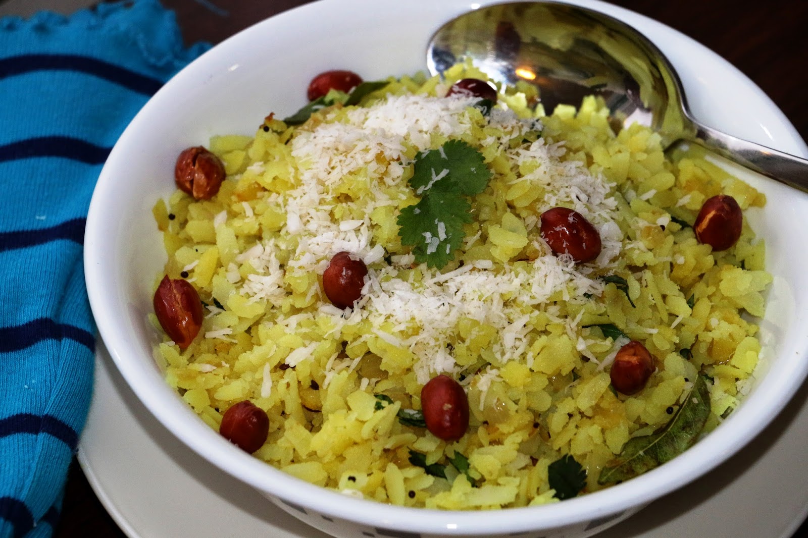 yummy delight for u Kanda Pohe or Onion Poha recipe, How to make Kanda