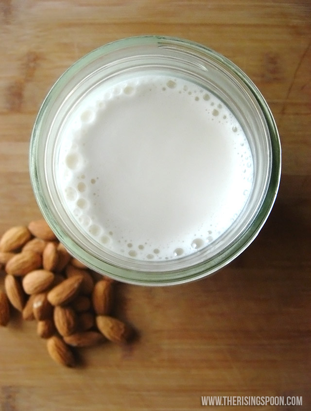 https://2.bp.blogspot.com/-FC-9iyge-bA/V5pZWIg8DOI/AAAAAAAARvw/0vqs83-SkIYHGzWT14HktQJtUYwZPQv6gCLcB/s1600/homemade-almond-milk-recipe.jpg