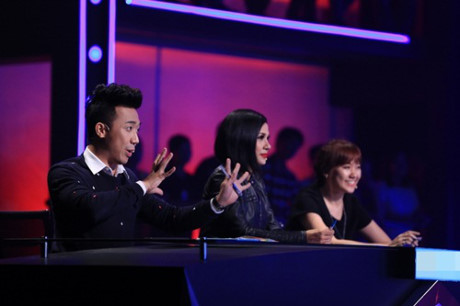 Tran Thanh - Hari Won - Viet Trinh me met voi