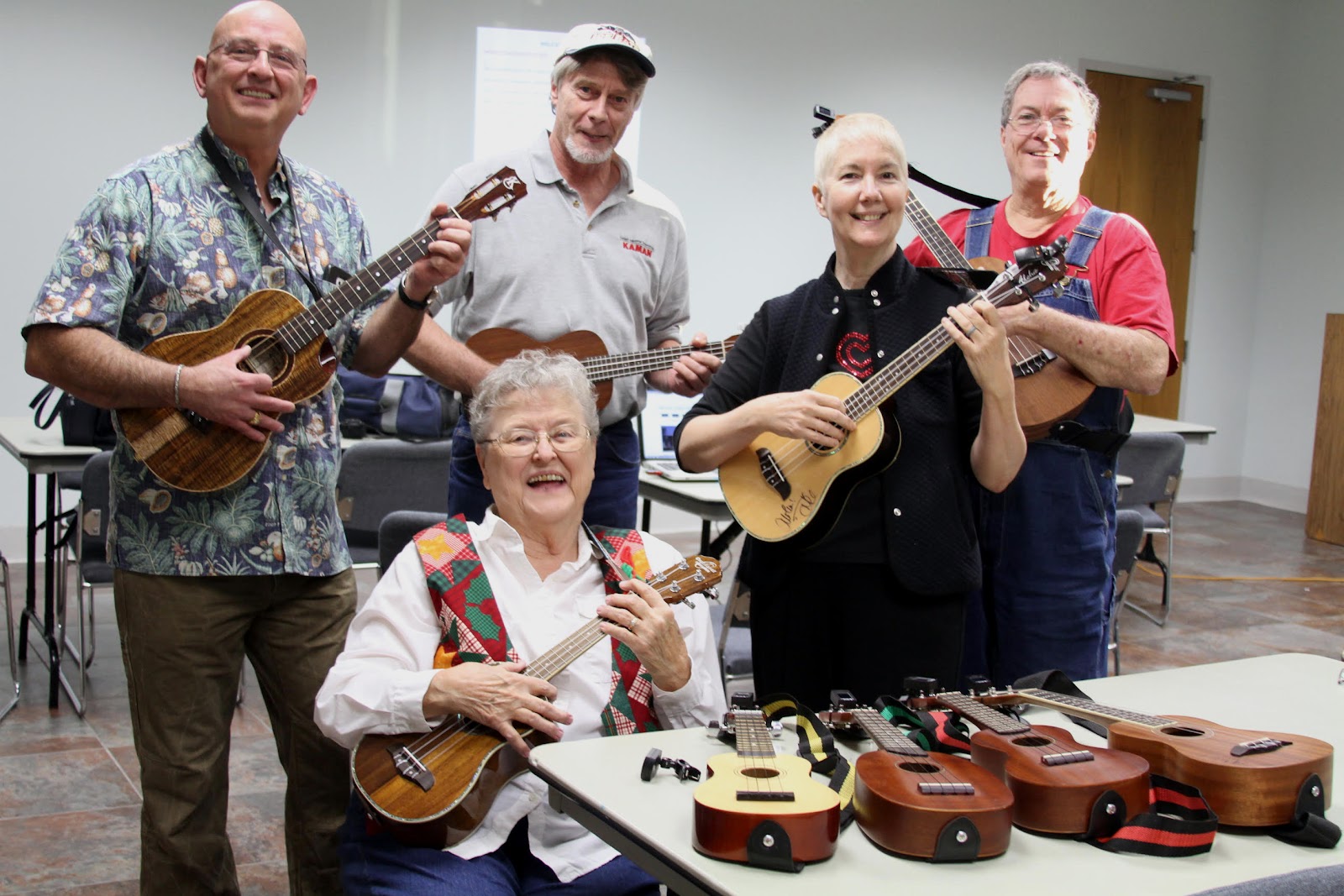 Highland Lakes Ukulele Club December 2016