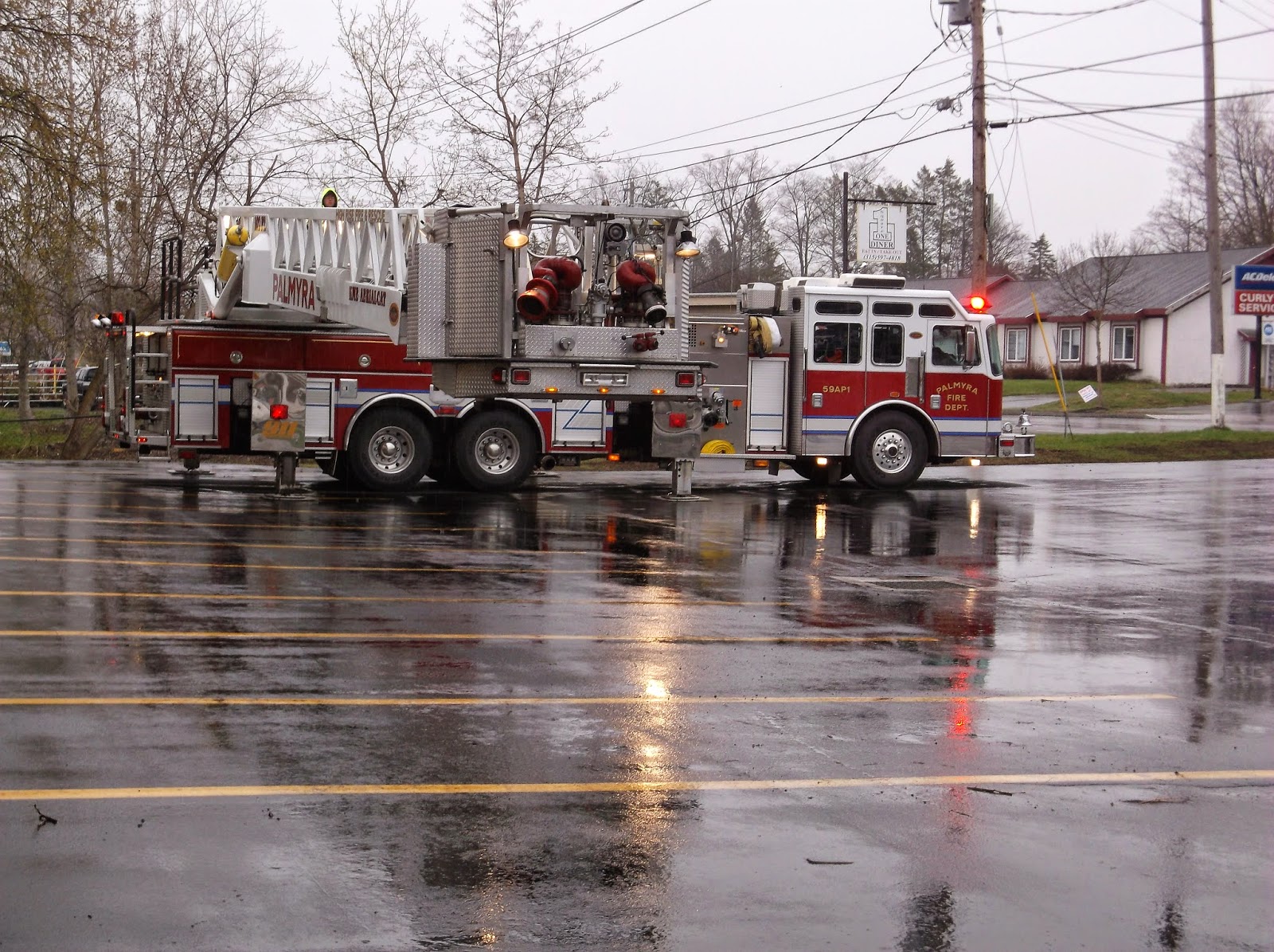 New York State of Mind: PALMYRA FIRE TRUCK TRIES TO GET ME!!