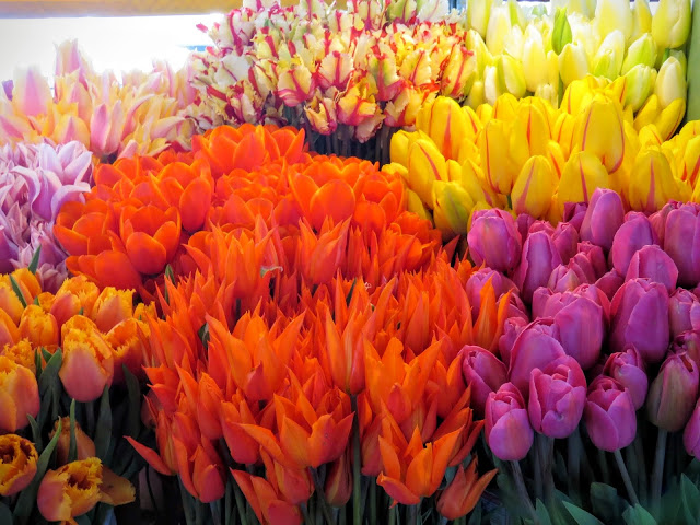 Things to Do in Seattle - Flowers in Pike Place Market