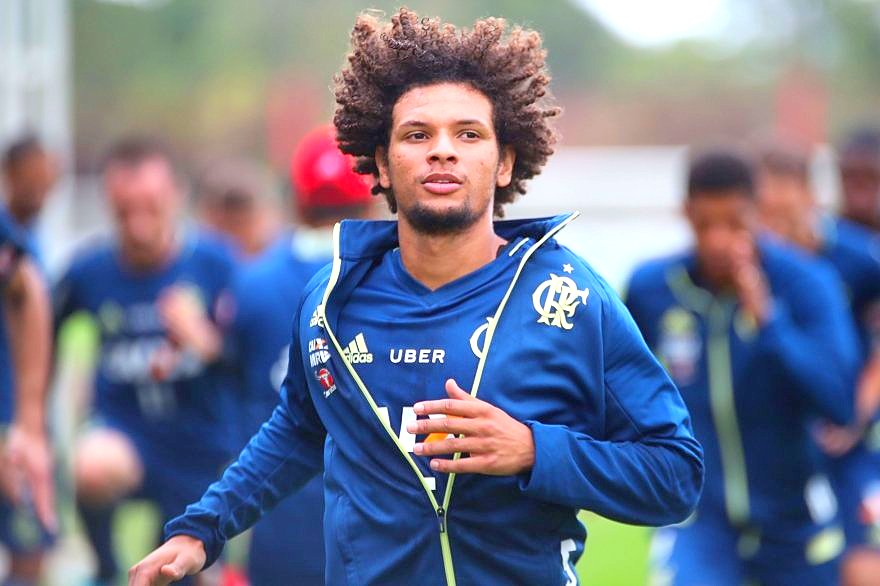 Volante tem lesão na panturrilha e desfalca o Flamengo em Brasília
