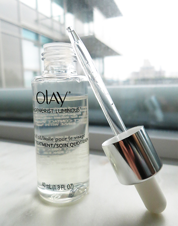 Drugstore Delight Olay Regenerist Luminous Facial Oil Solo Lisa