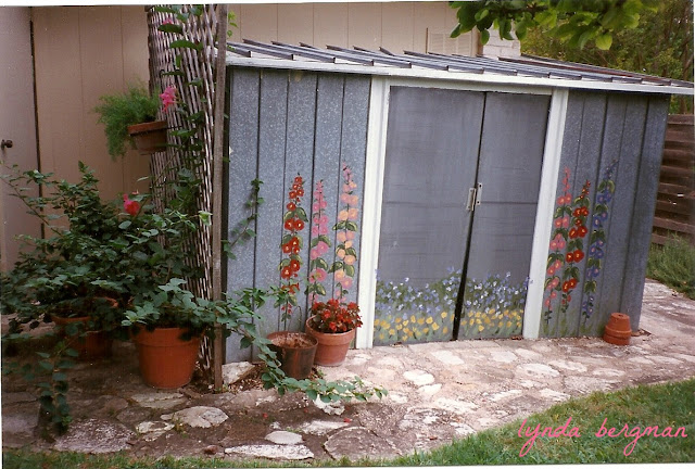... DECORATIVE ARTISAN: PAINTING ARTWORK ON AN OLD METAL GARDEN SHED