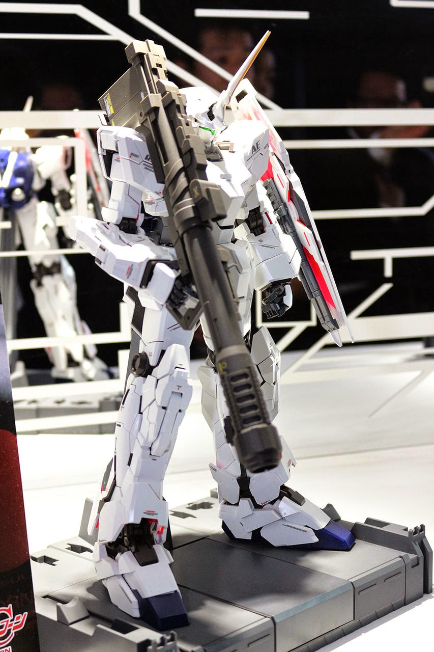 Perfect Grade Unicorn Gundam + Accessories and Add-ons Exhibited at