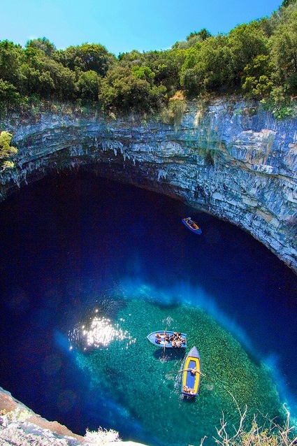Caverna e Lago Melissani