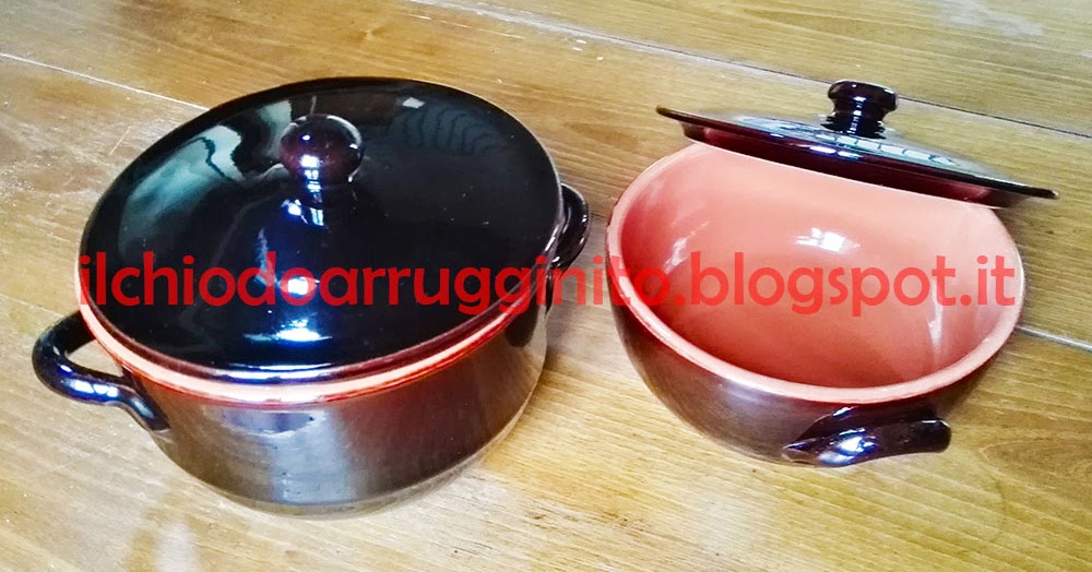 Pentola di terracotta, coccio, marmitta, olla, pila o pignatta Il