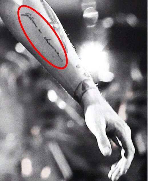 Tatuagens do Louis Tomlinson - Crazy For One Direction Brasil