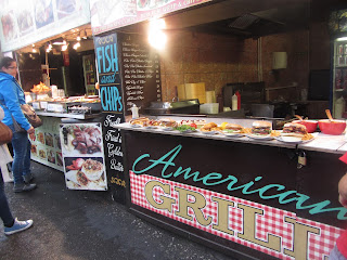 En el mercado de Camden Town también encontrarás puestos de comida rápida.