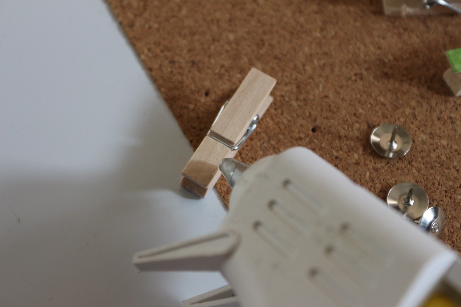 Living the Crafty Life Thumbtack Mini Clothespins