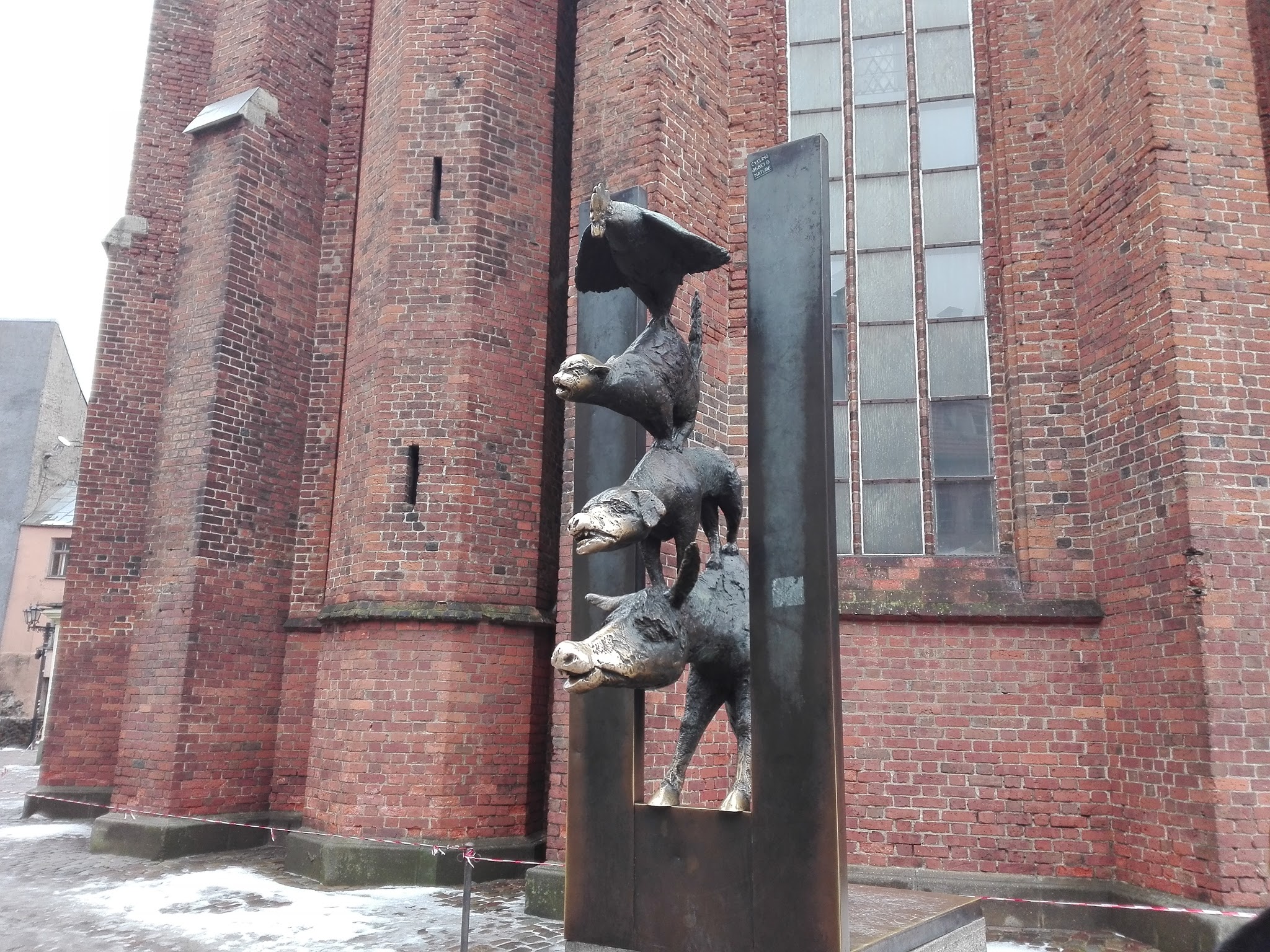 Estatua de los Músicos de Bremen (Riga) (Letonia) (@mibaulviajero)