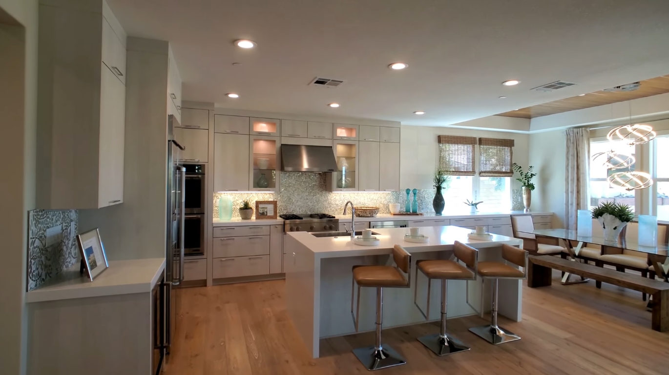 28 Photos vs. Model Home for Sale | Luxury Home in Santa Clarita, CA vs. Interior Design Tour