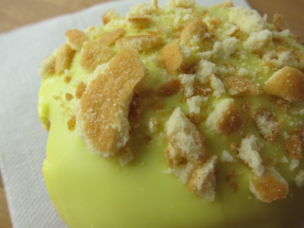 Review Krispy Kreme Banana Pudding Donut