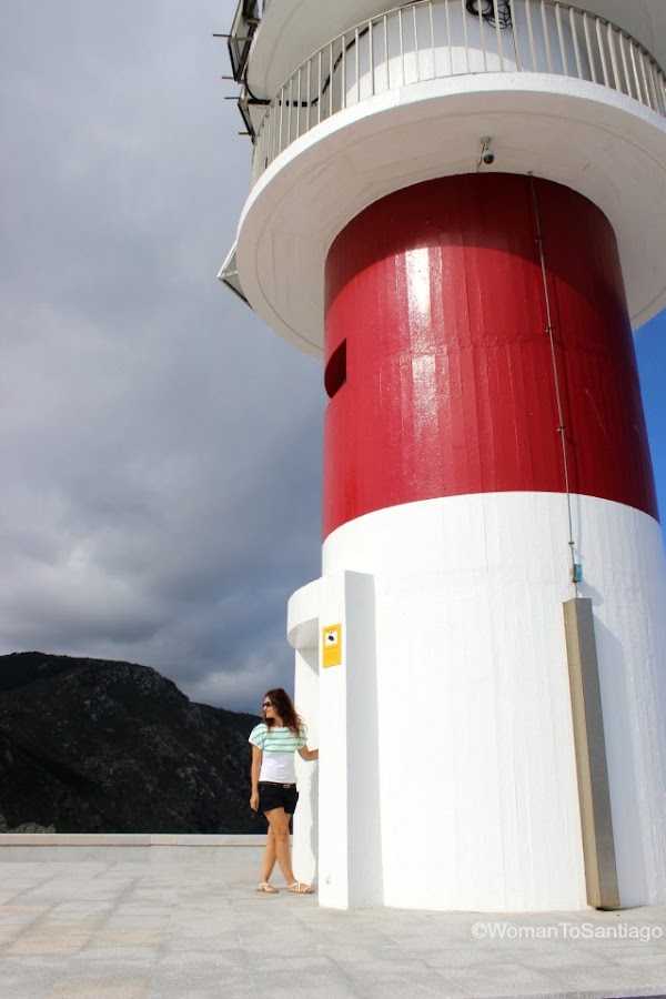 faro-cabo-ortegal-camino-del-mar-a-coruna-womantosantiago