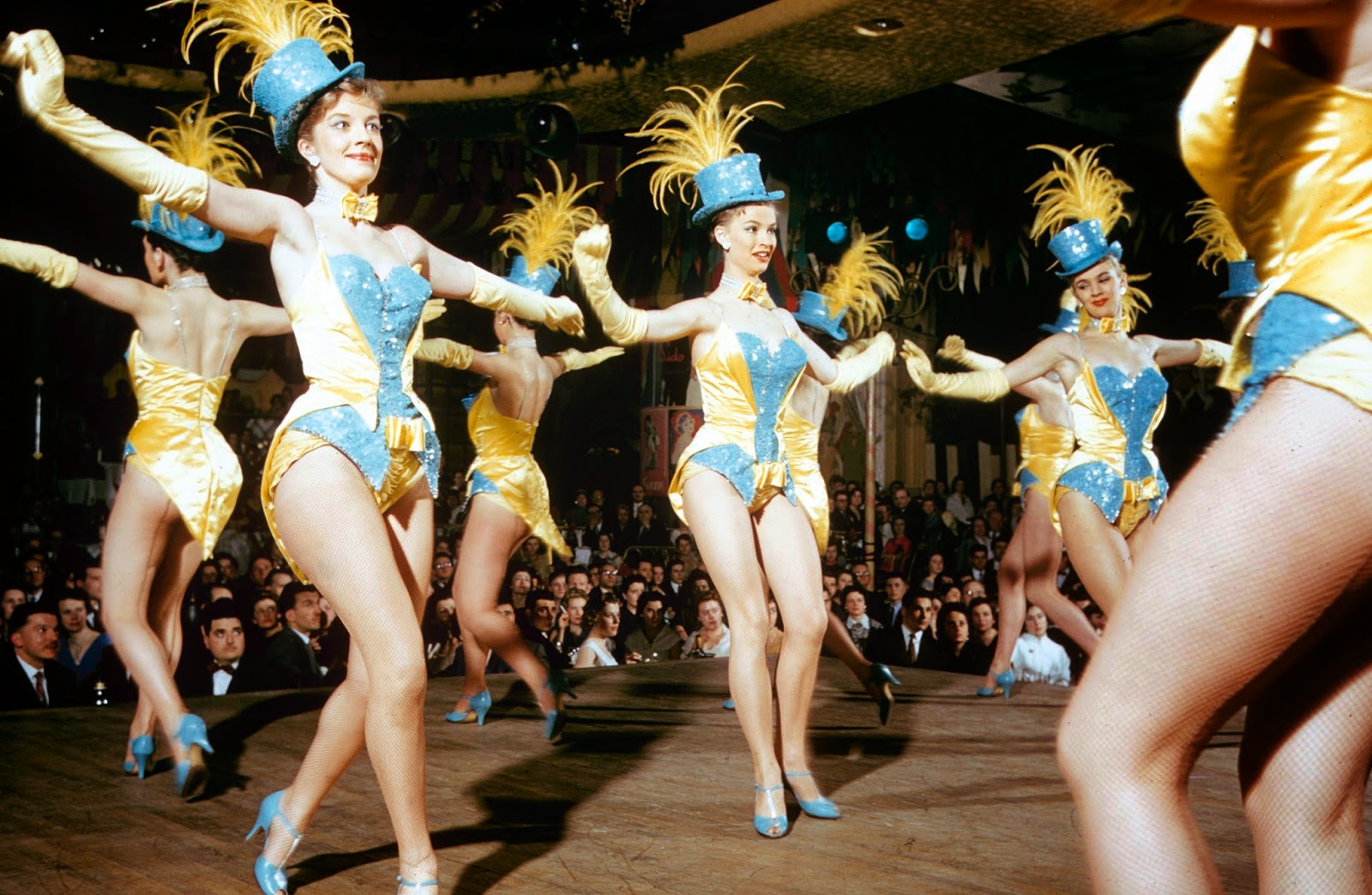 Amazing Color Photos of Cabaret Dancers at the Moulin Rouge in the late