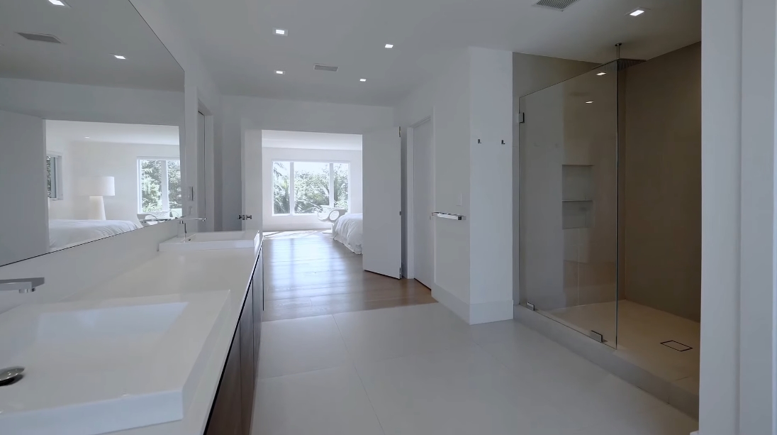 33 Interior Design Photos vs. 481 S Mashta Dr, Key Biscayne, FL Luxury Home Tour