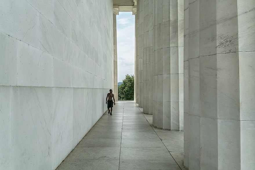 This Photographer Points His Camera The “Wrong” Way At The World’s Most Visited Locations - Lincoln Memorial, Washington D.c., Usa