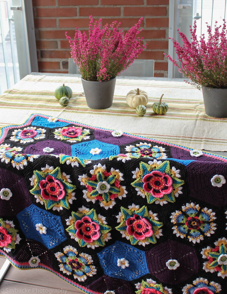 Birkenwasser knits Frida's Flowers Blanket