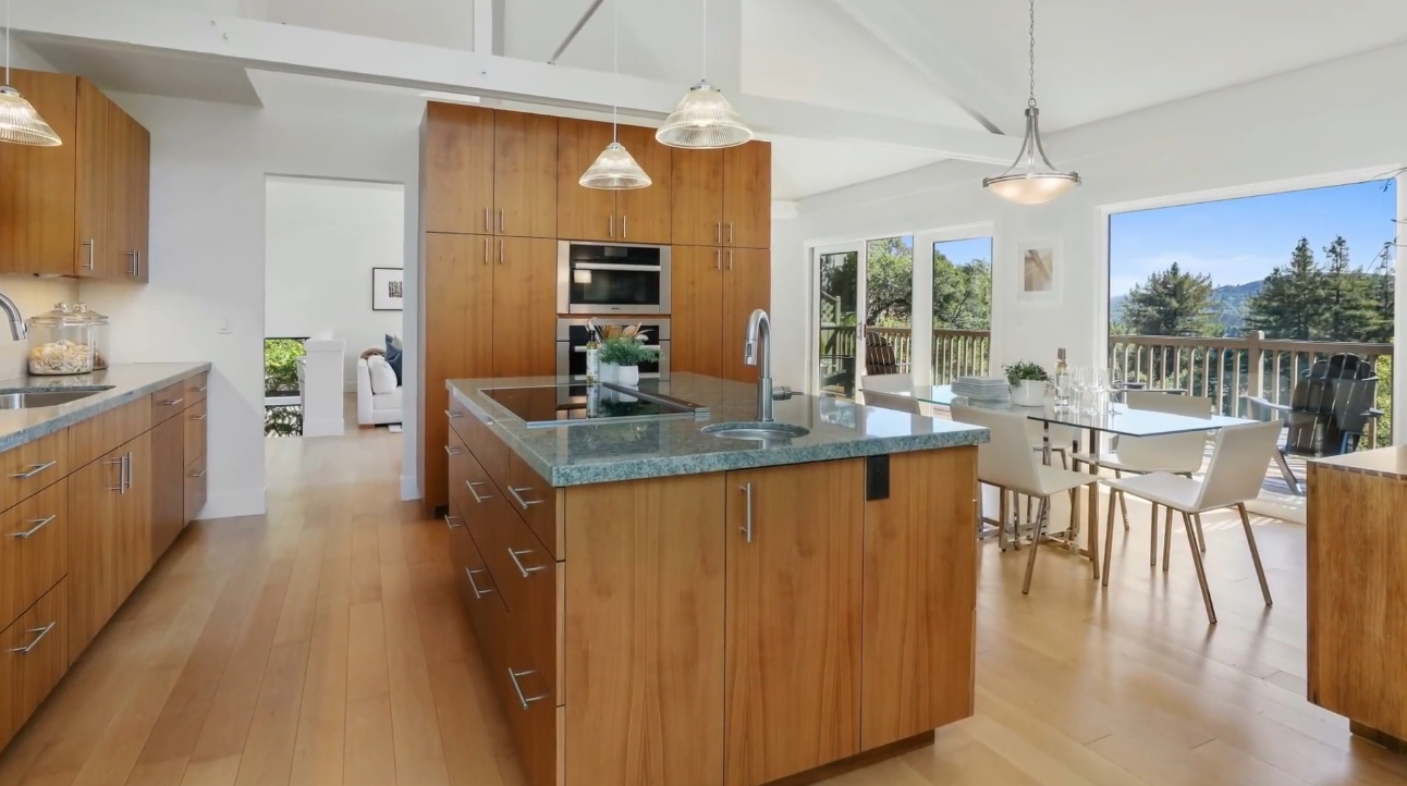 24 Photos vs. 54 Greenwood Way, Mill Valley, CA Home Interior Design Tour