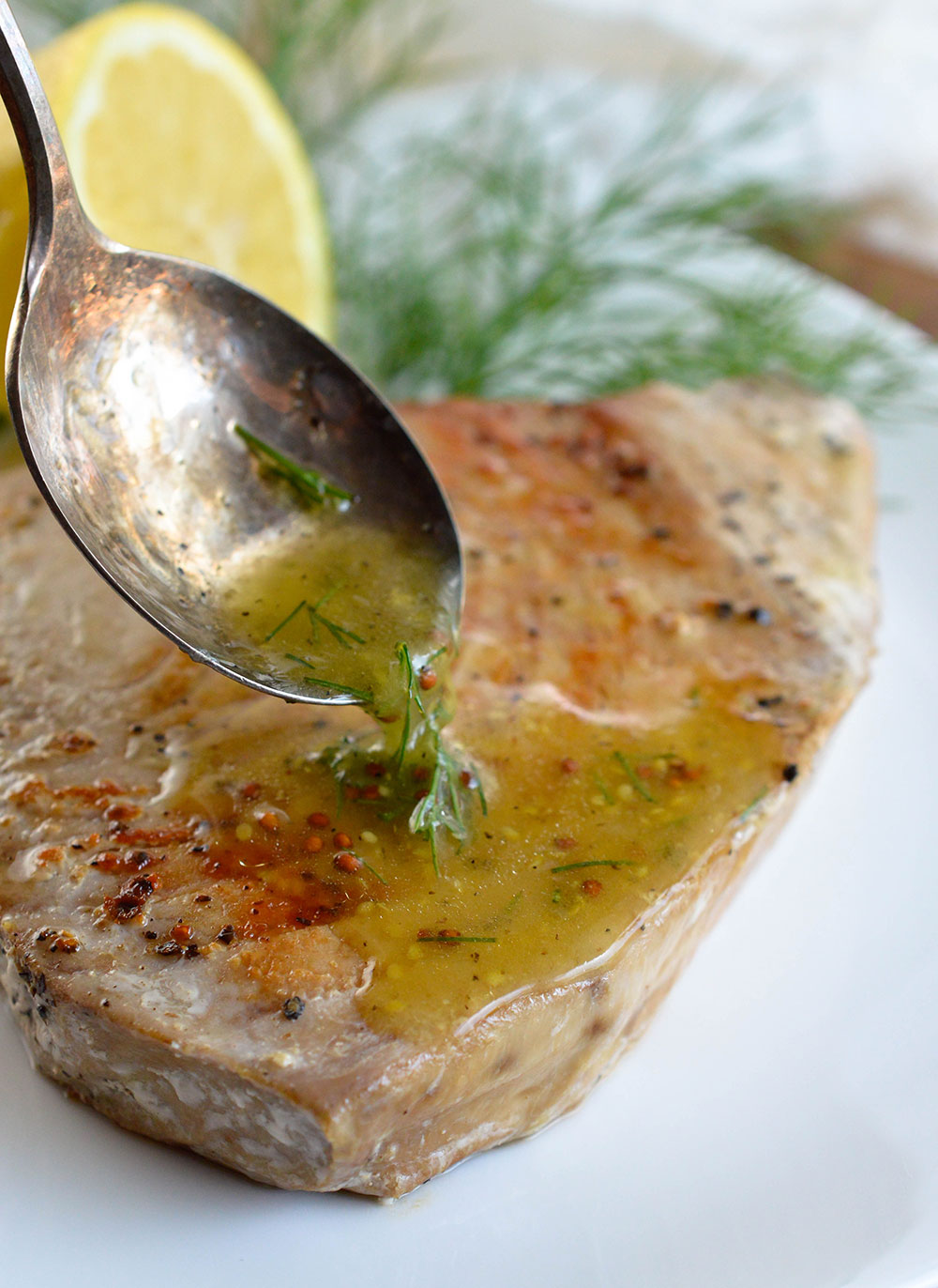 Pan Seared Tuna Steak with Lemon Dill Sauce - imgou