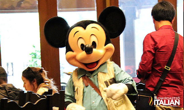 Disneyland Character Dining: Mickey's Tales of Adventure