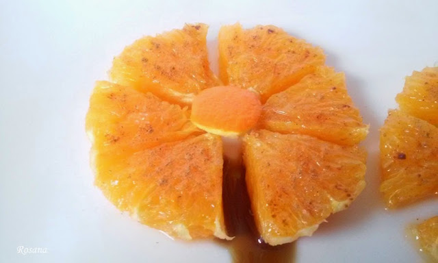 naranja preparada en forma de flor