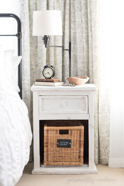 How to whitewash dated pine bedside tables with white chalk paint for a fresh farmhouse look. Includes before and after photos | personallyandrea.com