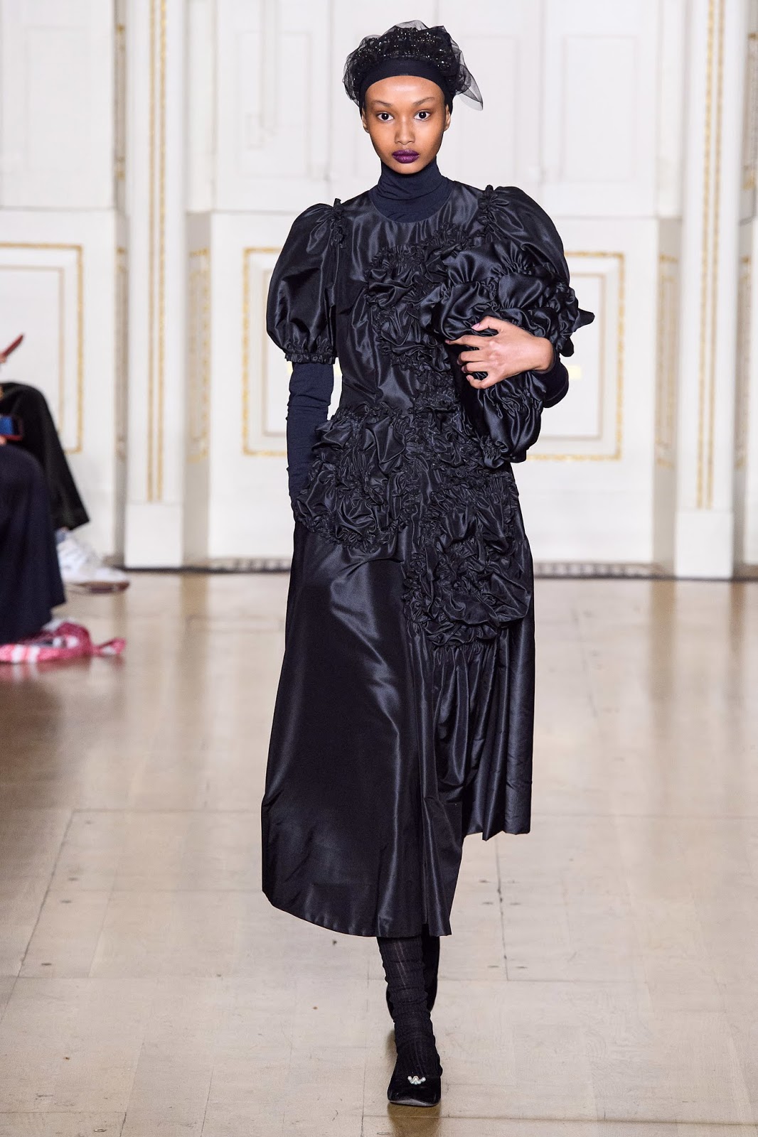 ONE THE RUNWAY:  SIMONE ROCHA