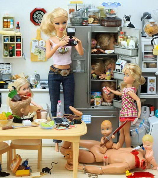 Sisi Gelap Boneka Barbie [ www.BlogApaAja.com ]