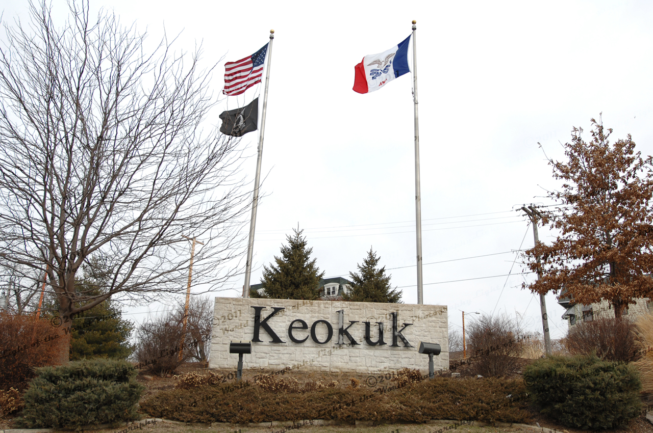 A girl, Her Camera and the World Keokuk Iowa