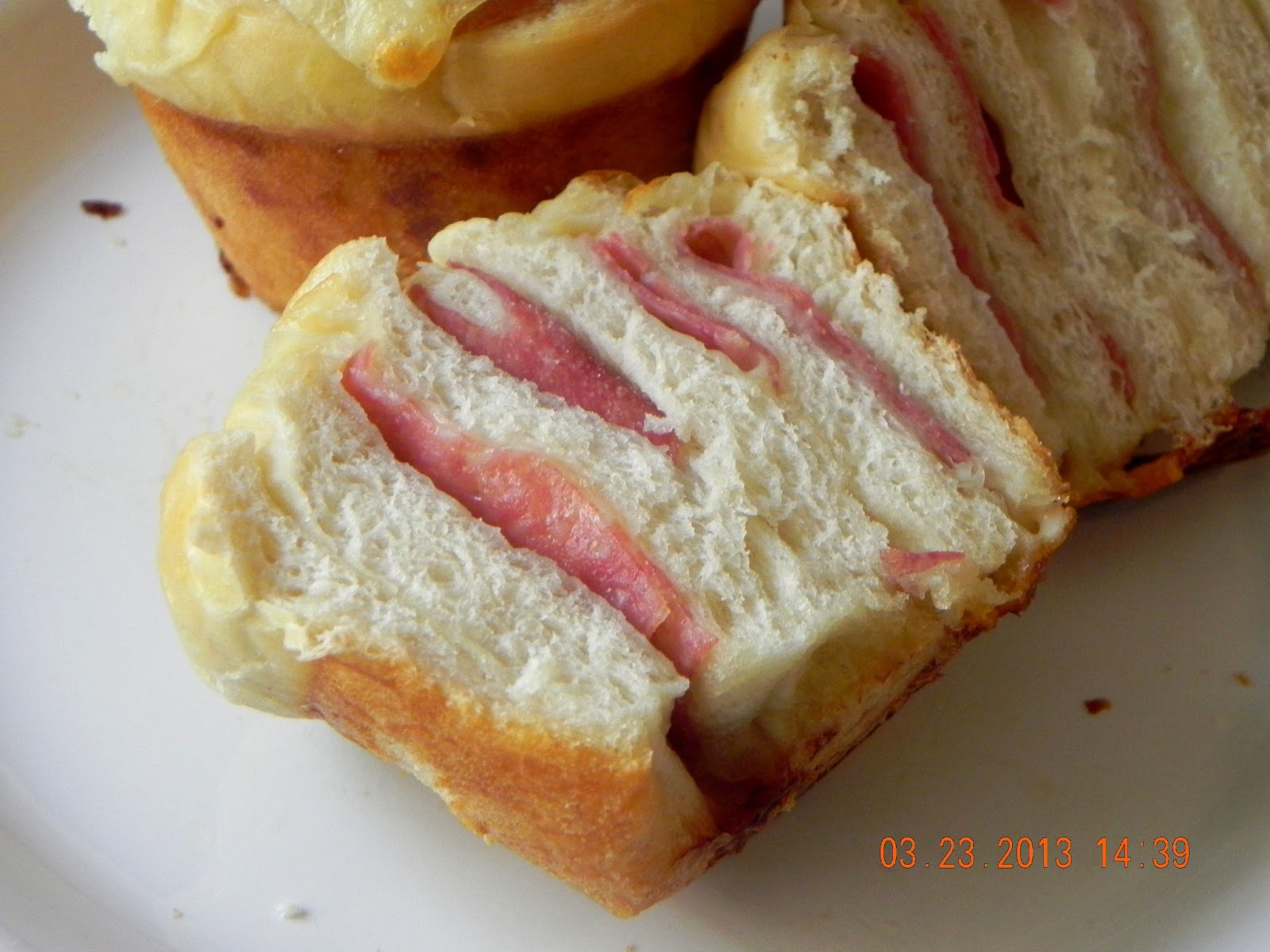 beyond foods SALAMI AND CHEESE BUNS