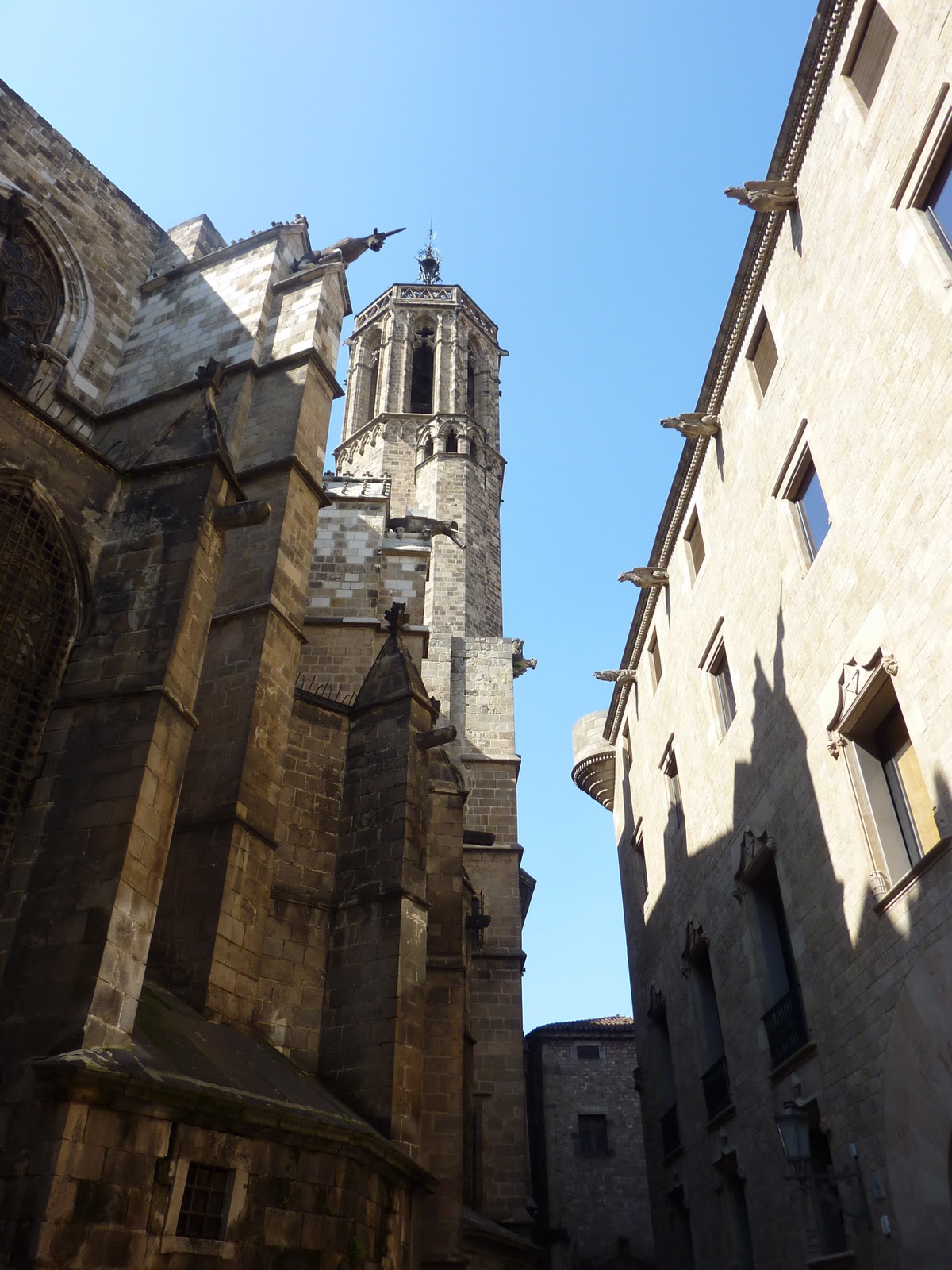 Barcelona’s Bastoni Obsession is a Financial Suicide Note