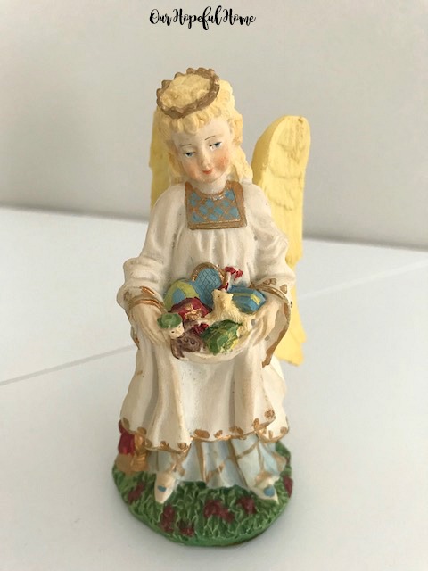 Christkindl Germany figurine SCO8 1992 International Santa Claus Collection
