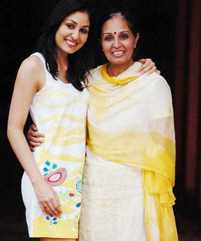 Pooja Chopra Latest Updates Gallery Wiki Affairs Contact