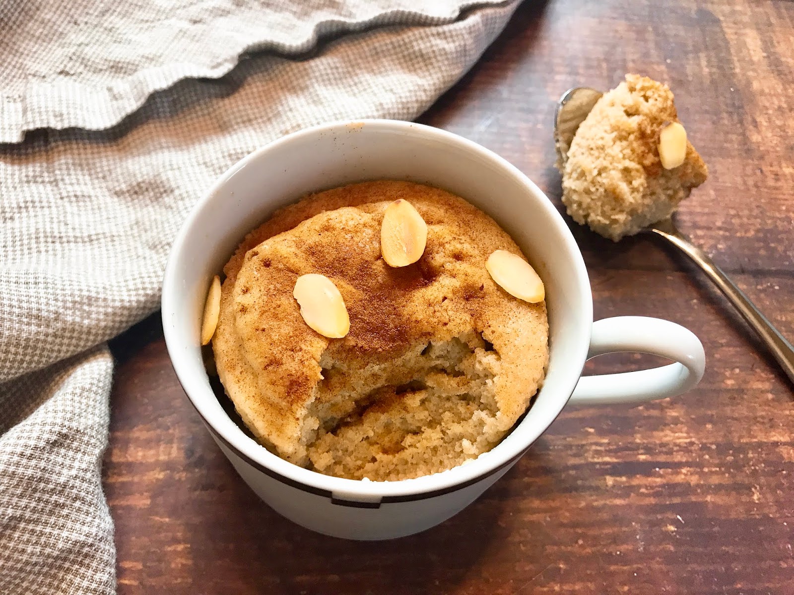 AppleCinnamon Mug Cakes with Toasted Almonds