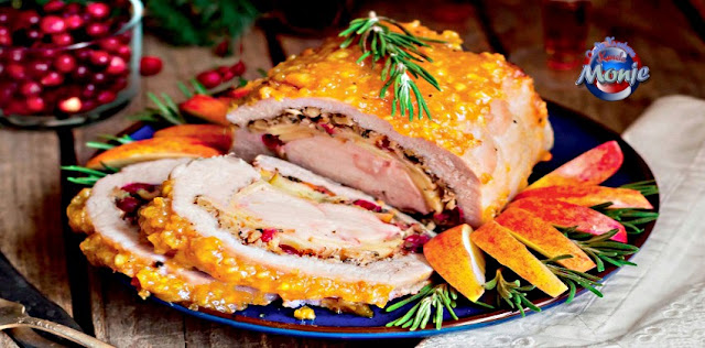 Lomo relleno con arándanos y nueces